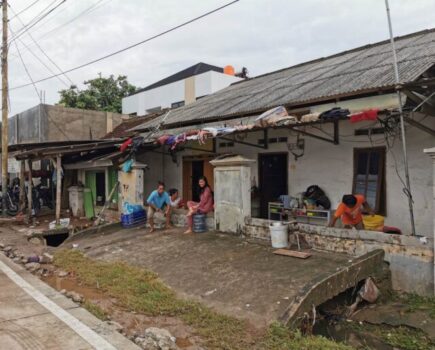 Tidak Ada Posko Bantuan, Korban Banjir Terima Bantuan Hanya dari Warga yang Peduli Saja