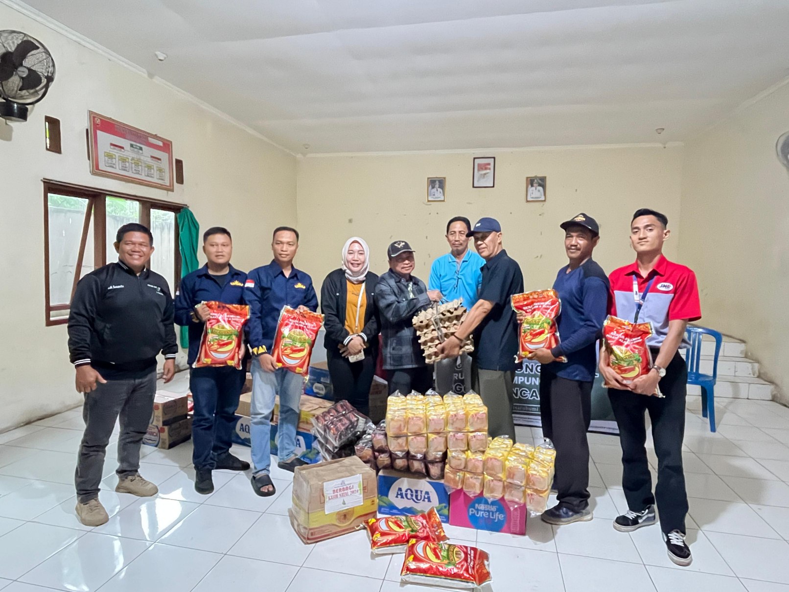 Forum CSR Lampung dan IWO Kolaborasi Berikan Bantuan Korban Banjir di Bandarlampung