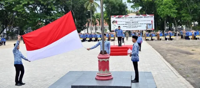 Kadis Kominfo Pimpin Upacara Bulanan Pemkab Lampung Selatan