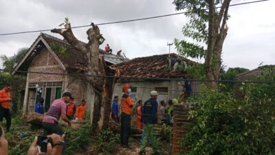 34 Rumah di Kecamatan Langkapura Bandar Lampung Rusak karena Hujan Deras dan Angin Kencang