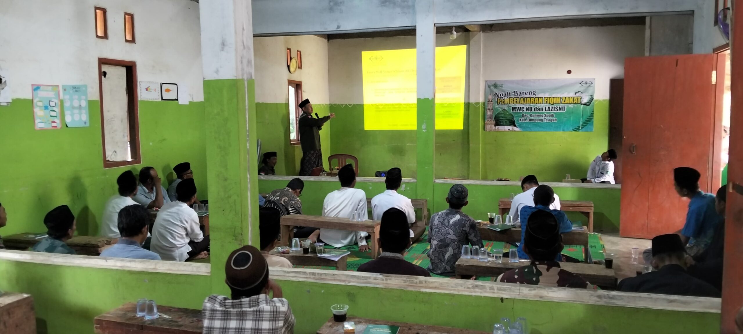 Gus Ali Fadhilah Buka Ngaji Bareng Pembelajaran Fiqih Zakat di Kecamatan Gunungsugih