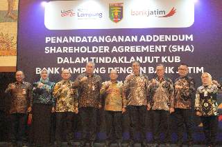 Bank Lampung Teken Addendum “Shareholder Agreement” dengan Bank Jatim
