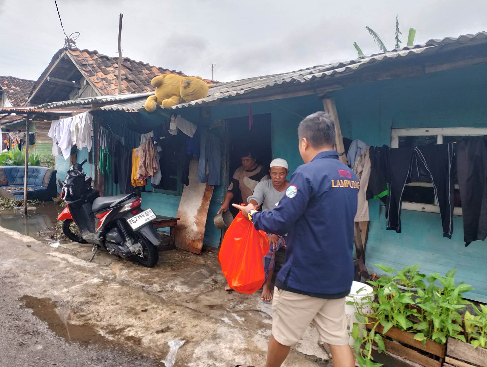 Bandarlampung Kembali Dilanda Banjir, IWO Lampung Gelar Aksi Sosial untuk Korban Terdampak