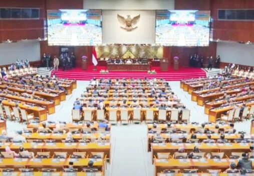 Tok! DPR Sahkan RUU TNI Jadi Undang-Undang