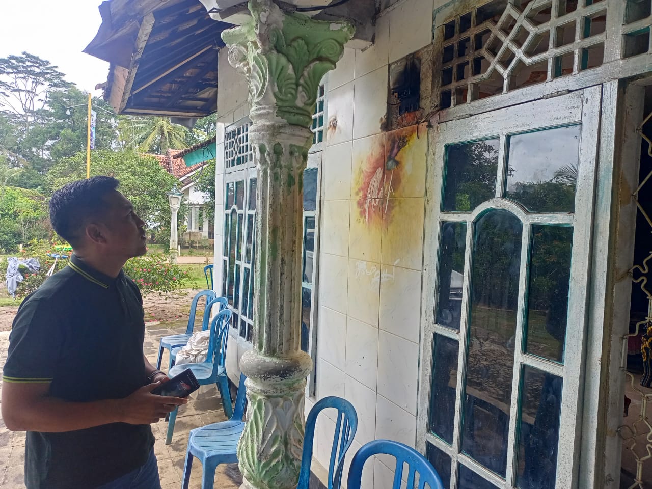 Menara Telekomunikasi Diduga Picu Rumah Warga di Penaganratu Lampung Utara Disambar Petir