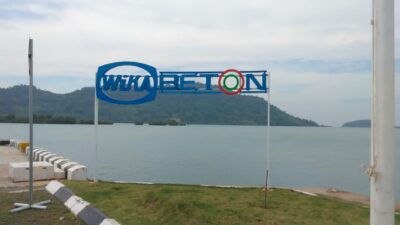Ribuan Kendaraan Pemudik Asal Pulau Jawa Tiba di Pelabuhan Wika Beton Lampung Selatan
