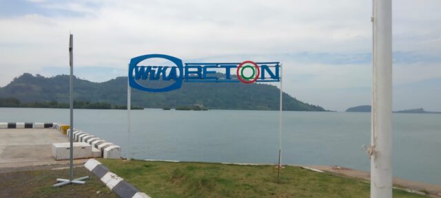 Ribuan Kendaraan Pemudik Asal Pulau Jawa Tiba di Pelabuhan Wika Beton Lampung Selatan