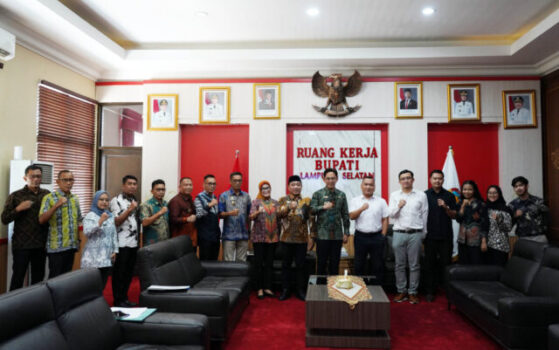 Bupati Lampung Selatan Terima Audiensi Praswad Nugraha, Bahas Rencana Bantuan dari World Bank