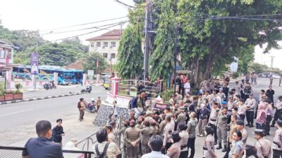 Aksi di Pemkot Menuntut Perbaikan Lingkungan di Kota Bandarlampung