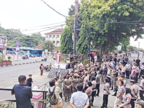 Aksi di Pemkot Menuntut Perbaikan Lingkungan di Kota Bandarlampung