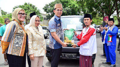 Luncurkan Distribusi Beras Zakat Fitrah ASN, Bupati Egi Minta Tepat Sasaran
