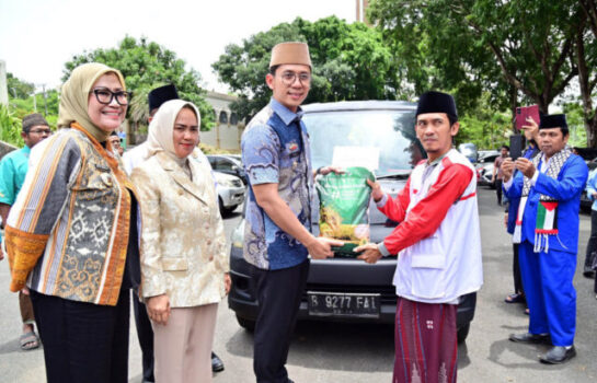 Luncurkan Distribusi Beras Zakat Fitrah ASN, Bupati Egi Minta Tepat Sasaran