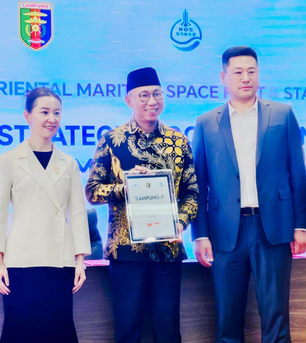 Gubernur Lampung Tandatangani Kerja Sama Pemanfaatan Satelit dengan Perusahaan Teknologi Luar Angkasa Tiongkok