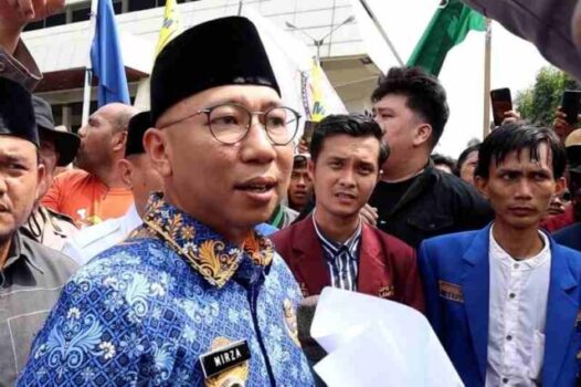Temui Pendemo, Gubernur Mirza Tegaskan Sudah Berjuang untuk Para Petani