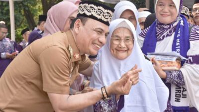 Wali Kota Metro Melepas 378 Calon Jamaah Haji, Tekankan Integritas dan Tanggung Jawab Petugas Haji
