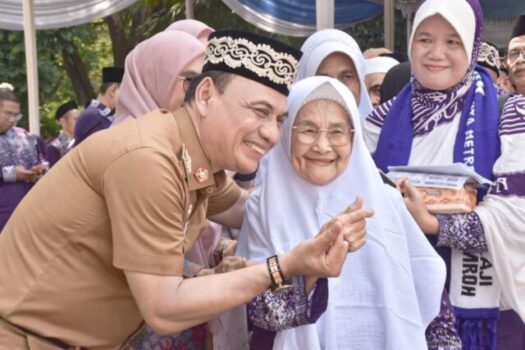 Wali Kota Metro Melepas 378 Calon Jamaah Haji, Tekankan Integritas dan Tanggung Jawab Petugas Haji