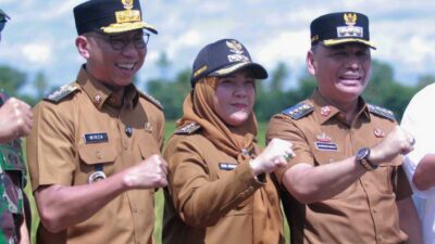 Walikota Metro Panen Raya Padi Bersama Gubernur Mirzani Djausal