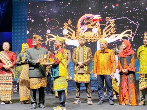 Wamenbud Giring Ganesha Buka Festival Musik Tradisi Indonesia 2025 Recaka