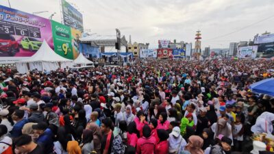 Ribuan Warga Ikuti Jalan Sehat HUT ke-343 Kota Bandarlampung