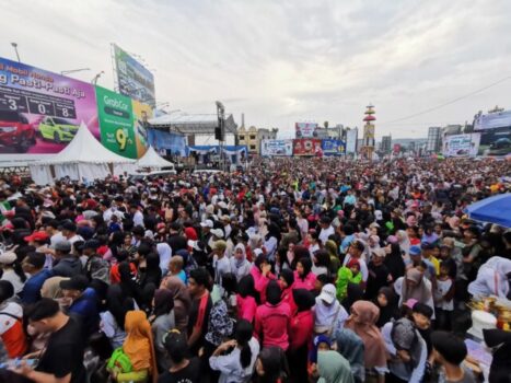 Ribuan Warga Ikuti Jalan Sehat HUT ke-343 Kota Bandarlampung