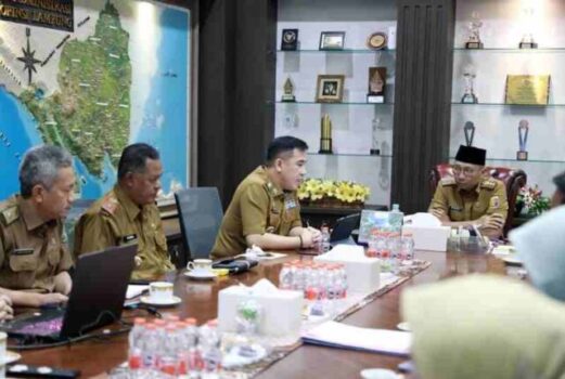 Gubernur Rahmat Mirzani Dorong Rencana Pengembangan KEK Pariwisata Teluk Pandan