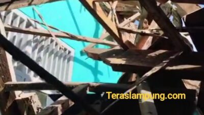 Atap Balai Rehabilitasi Narkotika Kejaksaan di RSU Ryacudu Lampung Utara Ambruk