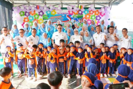 Pagi Ceria Bersama Bupati Egi: Tawa dan Harapan Anak TK IT Al Mumtaza Meriahkan Hari Anak Nasional di Lampung Selatan