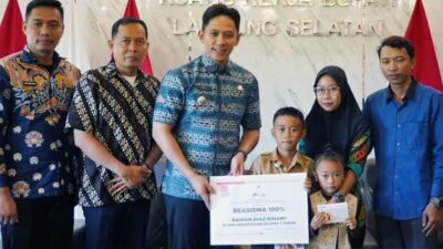 Bupati Egi Wujudkan Beasiswa dan Tabungan Pendidikan untuk Raihan Pahlawan Cilik dari Rajabasa
