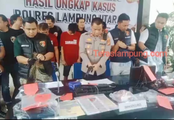Polres Lampung Utara Bekuk Empat Anggota Sindikat Pembuat SIM Palsu