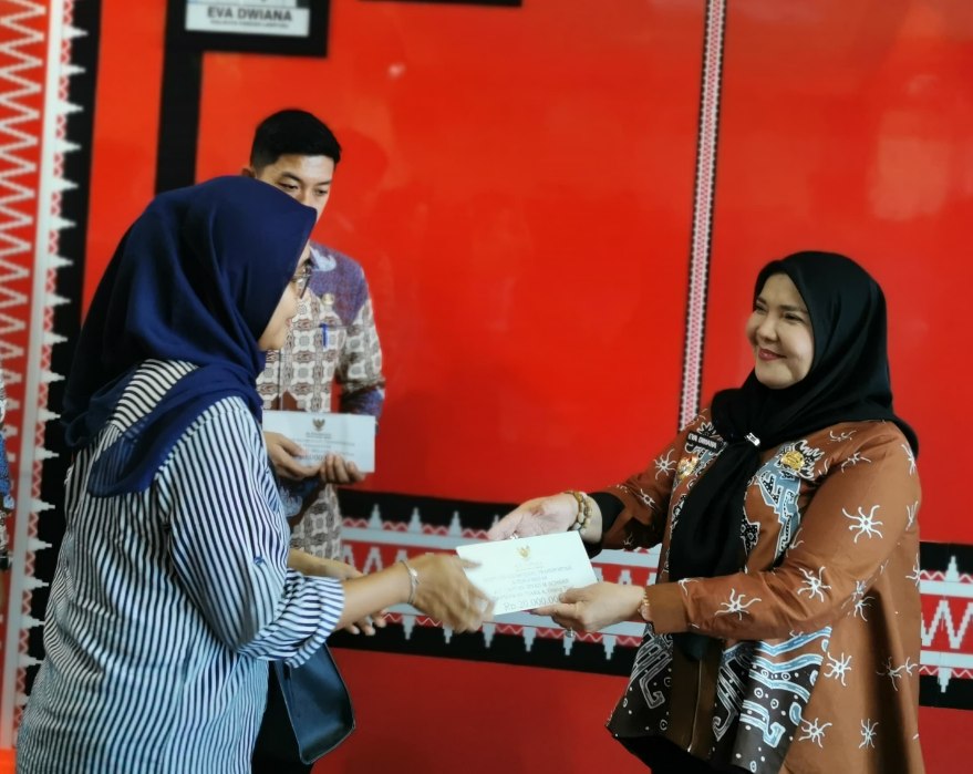 Pemkot Bandarlampung Serahkan Bantuan Rp117,500 Juta kepada 17 Korban Bencana