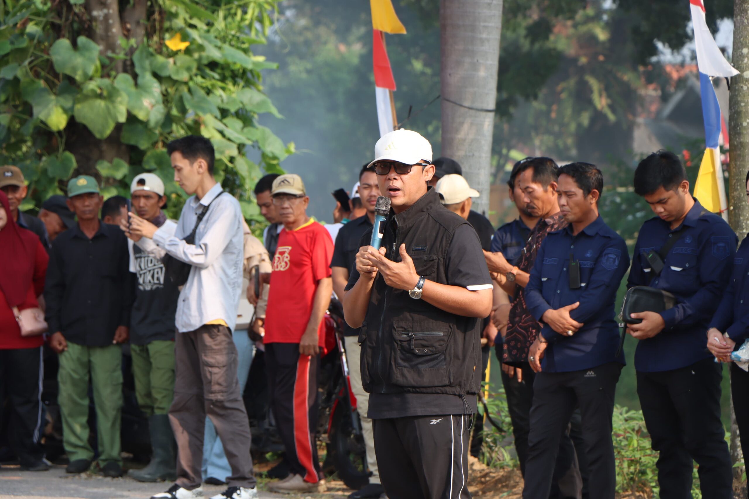Bupati dan Wabup Lampung Tengah Pimpin Gotong Royong di Bandar Jaya Timur