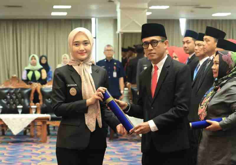 Lantik Pejabat Administrator dan Pengawas, Wagub Jihan Tekankan Adaptasi Cepat, Loyalitas, dan Empati
