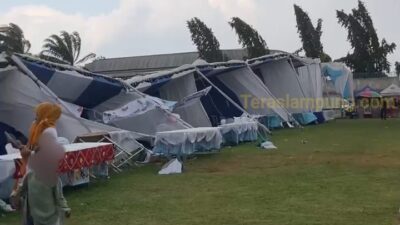 Belum Sehari Dibuka, Tenda Lampung Utara Festival Roboh Diterjang Angin