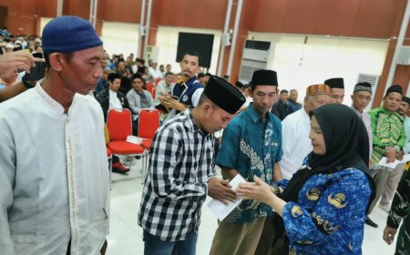 Pemkot Bandarlampung Serahkan Bantuan Hibah kepada 581 Musala