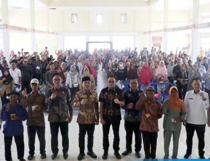356 Keluarga di Sidomulyo Terima Kartu Kesejahteraan Sosial dari Kemensos RI