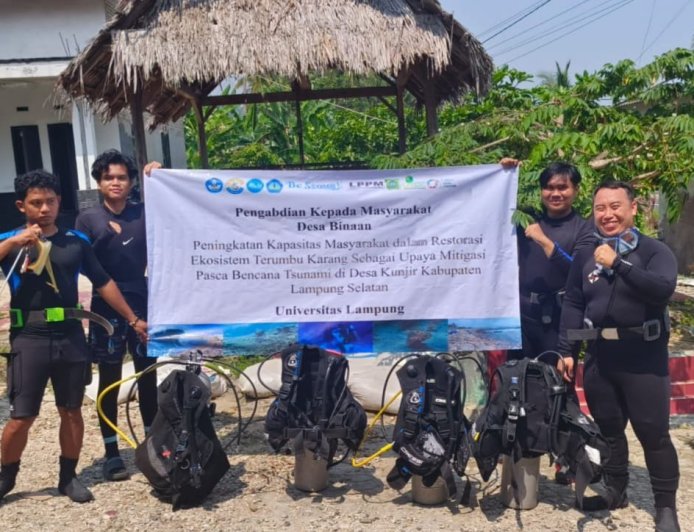 Dosen Unila Tingkatkan Kapasitas Masyarakat Desa Kunjir dalam Rehabilitasi Lingkungan dan Sumber Daya Alam Pasca Bencana dengan Restorasi Ekosistem Terumbu Karang