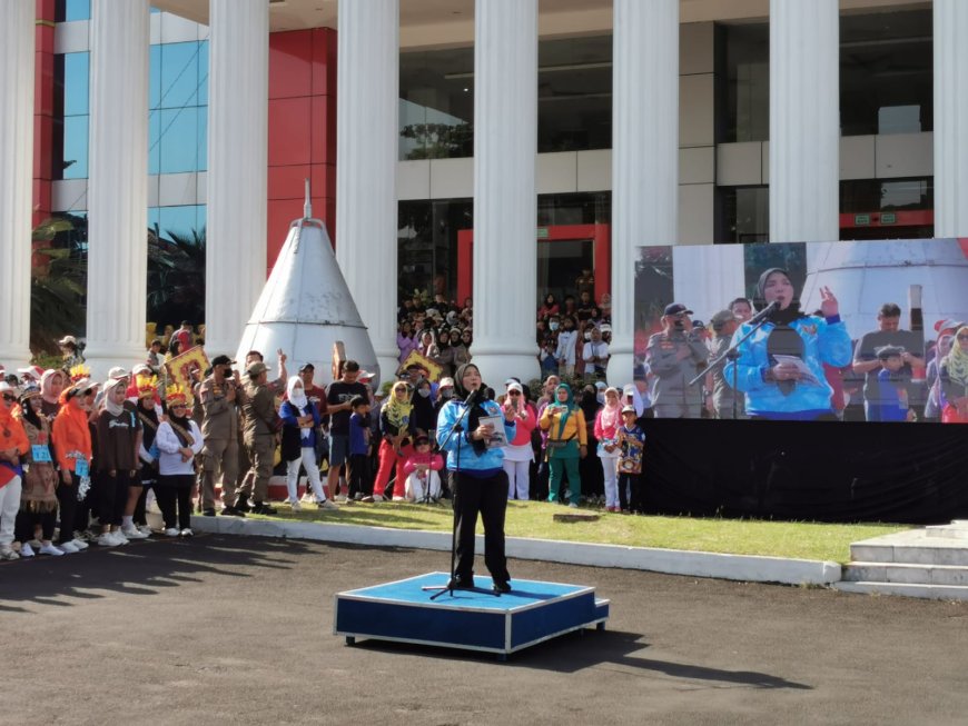 Walikota Eva Dwiana Buka Lomba Senam Kreasi 'Tabola Bale' 