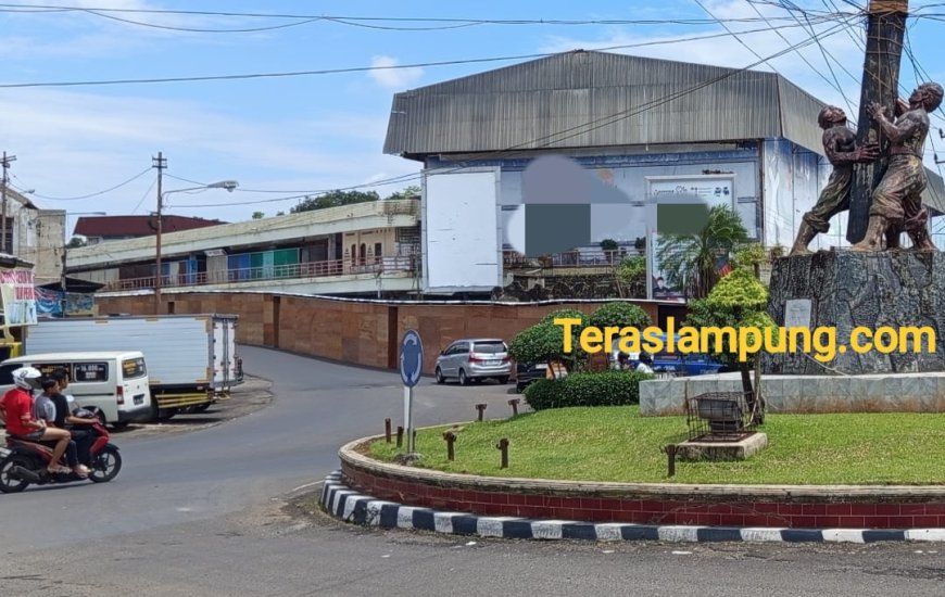 Diduga Kurang Jeli Gunakan Aturan, Revitalisasi Pasar Dekon Lampung Utara Terhambat