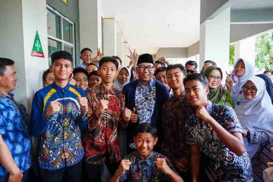 Gubernur Lampung Tinjau SPPG Rajabasa, Pastikan Protokol Keamanan Pangan Dijalankan