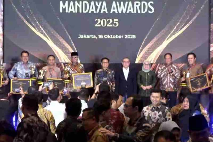 Pemprov Lampung Raih Mandaya Awards 2025 untuk Dedikasi dalam Pemberdayaan Masyarakat