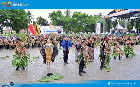 6.573 Peserta Guncang Kalianda! Pawai Budaya Terbesar Sepanjang Sejarah Warnai HUT ke-69 Lampung Selatan