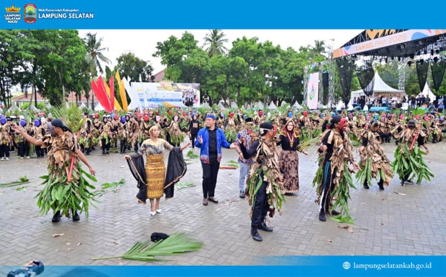 6.573 Peserta Guncang Kalianda! Pawai Budaya Terbesar Sepanjang Sejarah Warnai HUT ke-69 Lampung Selatan