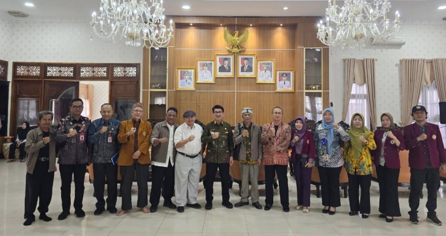 Dorong Revitalisasi Dewan Kesenian dan Desa Wisata, Akademi Lampung Lakukan Safari Budaya ke Tiga Kabupaten 