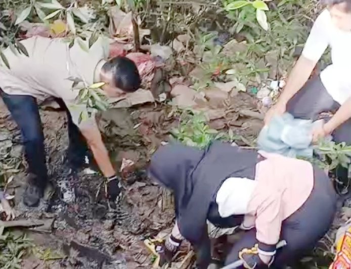 Pemkot Bandarlampung bersama Pemprov Lampung Gelar Bersih-bersih di Pulau Pasaran