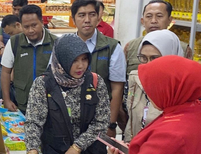 Bulog  Lampung Sidak Pasar Pastikan Stok dan Harga Beras dan Minyakita Stabil Selama Ramadan dan Lebaran 2026