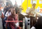 H-3 Lebaran, Pemudik Pejalan Kaki dari Pulau Jawa Membeludak di Pelabuhan Bakauheni