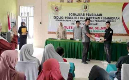 Mustika Bahrum Perkuat Wawasan Kebangsaan Warga Parerejo Lewat Pembinaan Ideologi Pancasila