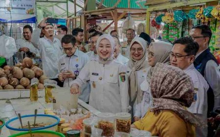 Cek Langsung ke Pasar, Wagub Jihan Pastikan Stabilitas Harga, Stok dan Pasokan Bahan Pangan