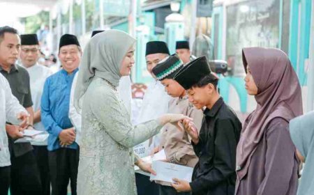 Safari Ramadan, Wagub Jihan Buka Bazar Pasar Murah dan Salurkan Bantuan di Tanggamus