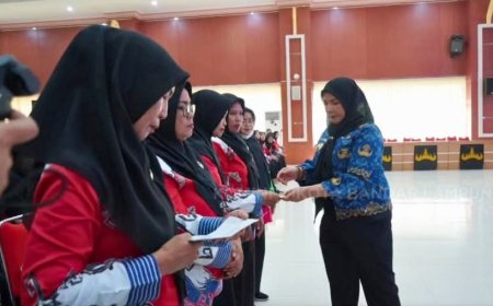 Pemkot Bandarlampung Salurkan Insentif Kader Posyandu dan PKK